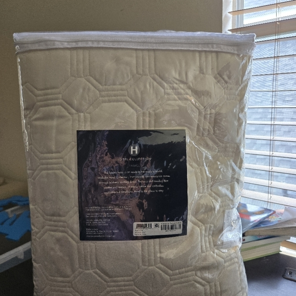 Cream Quilted Mattress Cover